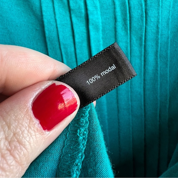 The Limited Women’s Teal Blue Short Sleeve Shirt Sz S - Picture 8 of 8